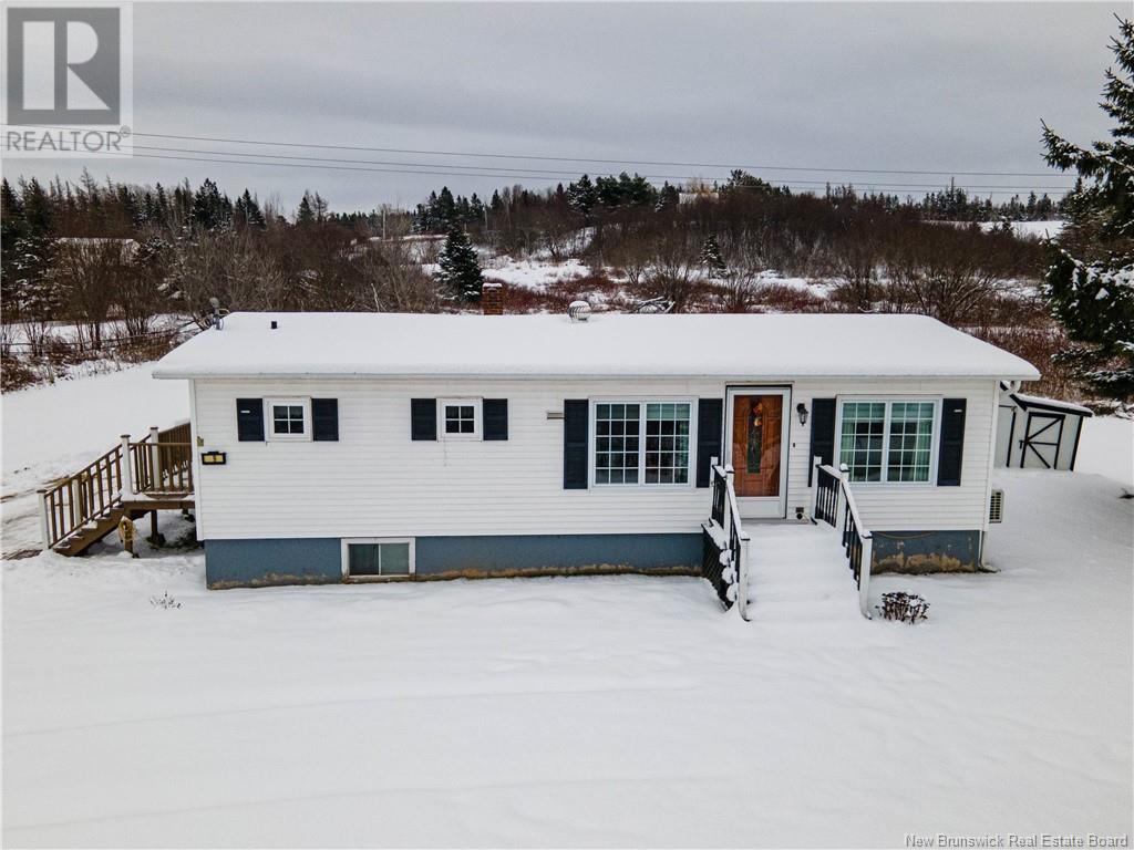 19 Sunset Avenue, Apohaqui, New Brunswick  E5P 3R2 - Photo 2 - NB110200