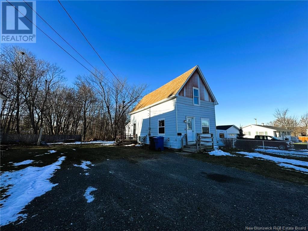 16 Warren Avenue, Miramichi, New Brunswick