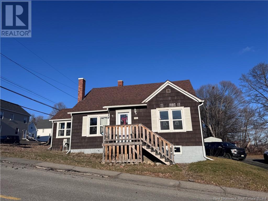 190 George Street, Miramichi, New Brunswick  E1V 2R4 - Photo 2 - NB110304