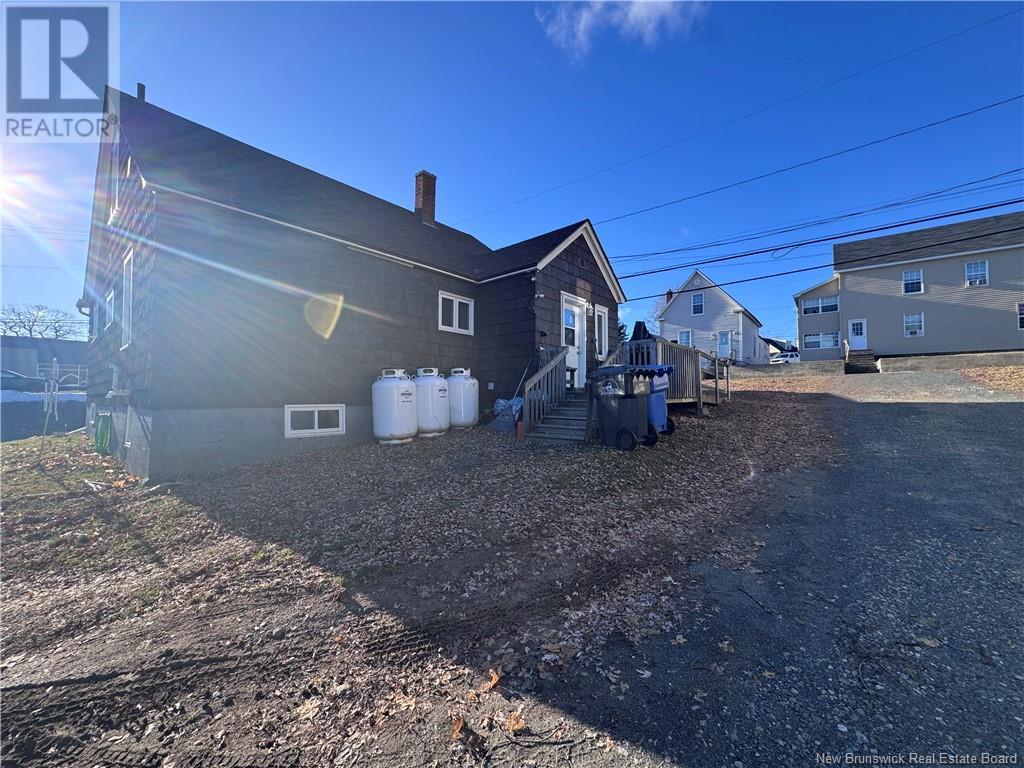 190 George Street, Miramichi, New Brunswick  E1V 2R4 - Photo 4 - NB110304