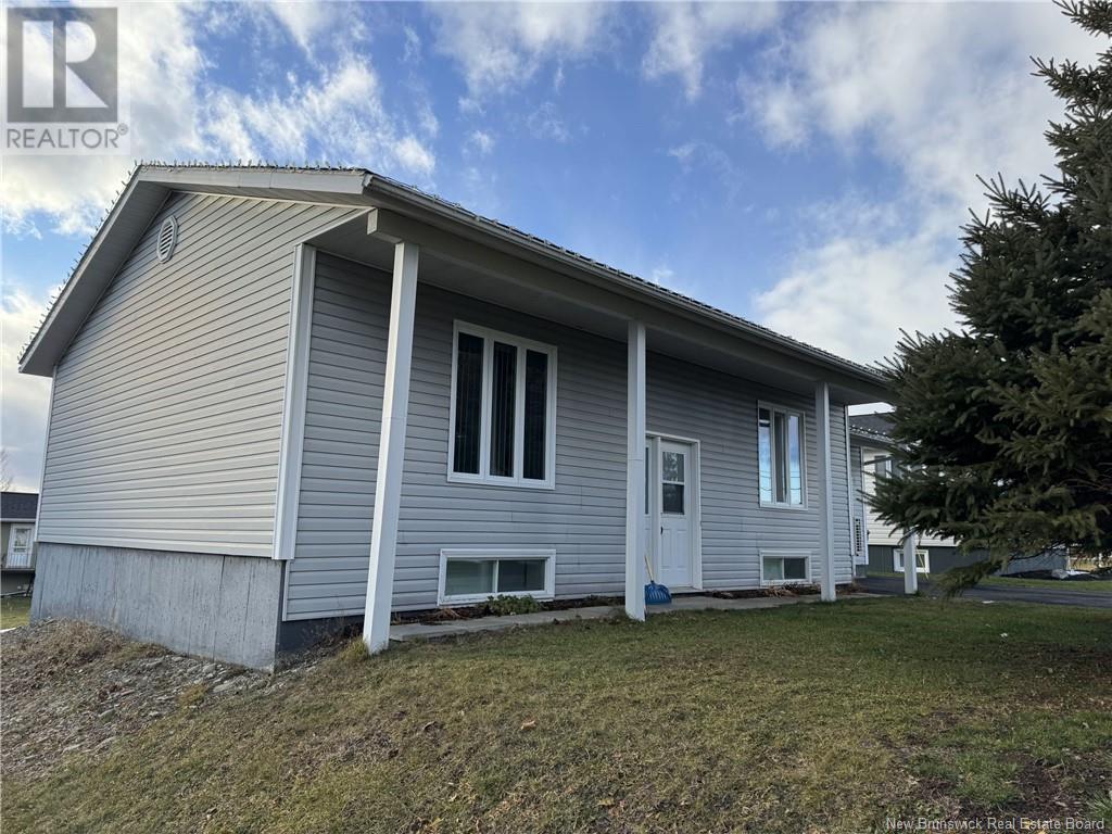 357 Guay Street, Grand-Sault/grand Falls, New Brunswick  E3Y 1E4 - Photo 2 - NB110521