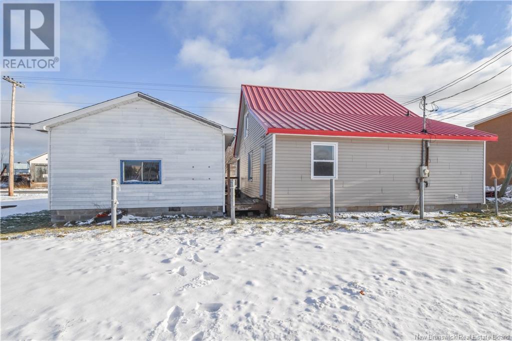 125 12e Rue Street, Shippagan, New Brunswick  E8S 1C3 - Photo 2 - NB110590