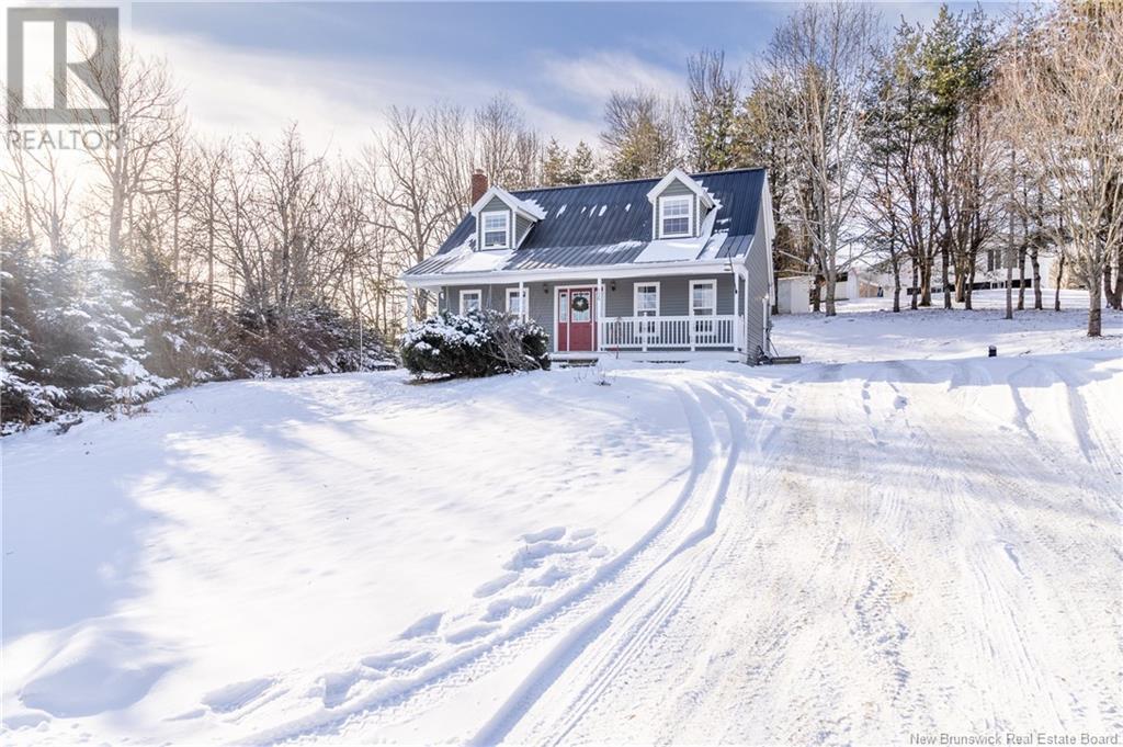 136 Beatty Street, Woodstock, New Brunswick  E7M 6A3 - Photo 2 - NB110565