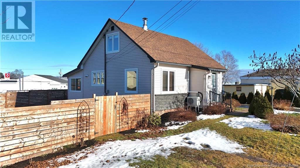 390 St Camille, Bathurst, New Brunswick  E2A 3M6 - Photo 2 - NB110666