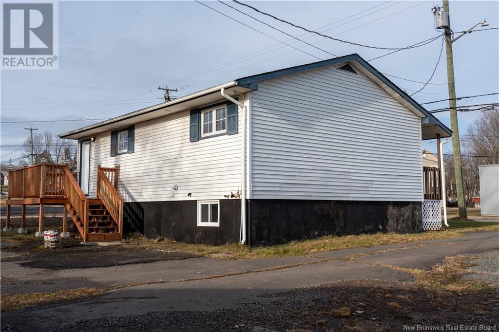 203 Main Street, Minto, New Brunswick  E4B 3N4 - Photo 4 - NB110642