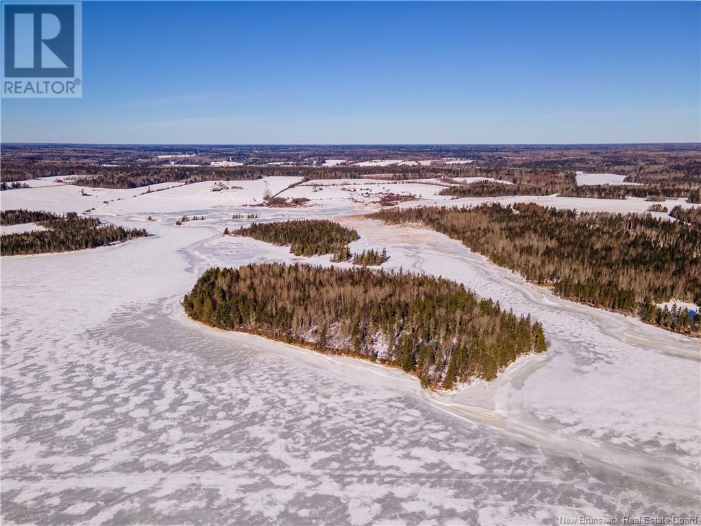 Waterfront Bass River Point, Bass River, New Brunswick  E4T 1A6 - Photo 8 - NB110654