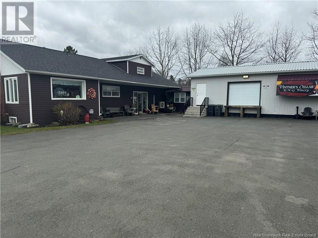 24 Mccain Street, Florenceville-Bristol, New Brunswick  E7L 3J4 - Photo 2 - NB110752