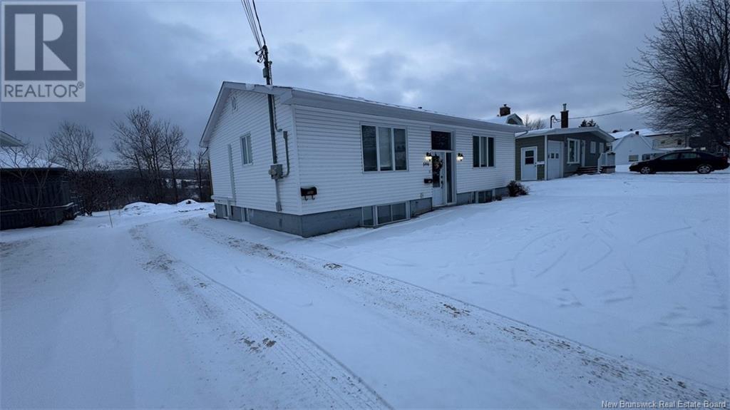 596 Saint-Francois Street, Edmundston, New Brunswick  E3V 1H3 - Photo 2 - NB110943