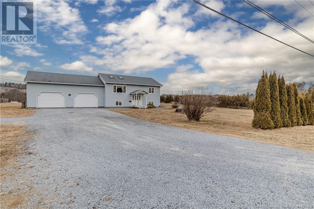 2440 Ocean Westway, Saint John, New Brunswick  E2M 5J4 - Photo 3 - NB110928