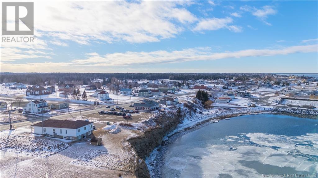 89 Saint-Pierre Est Boulevard, Caraquet, New Brunswick  E1W 1B6 - Photo 10 - NB111423