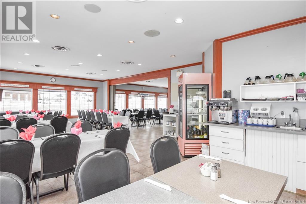 89 Saint-Pierre Est Boulevard, Caraquet, New Brunswick  E1W 1B6 - Photo 21 - NB111423