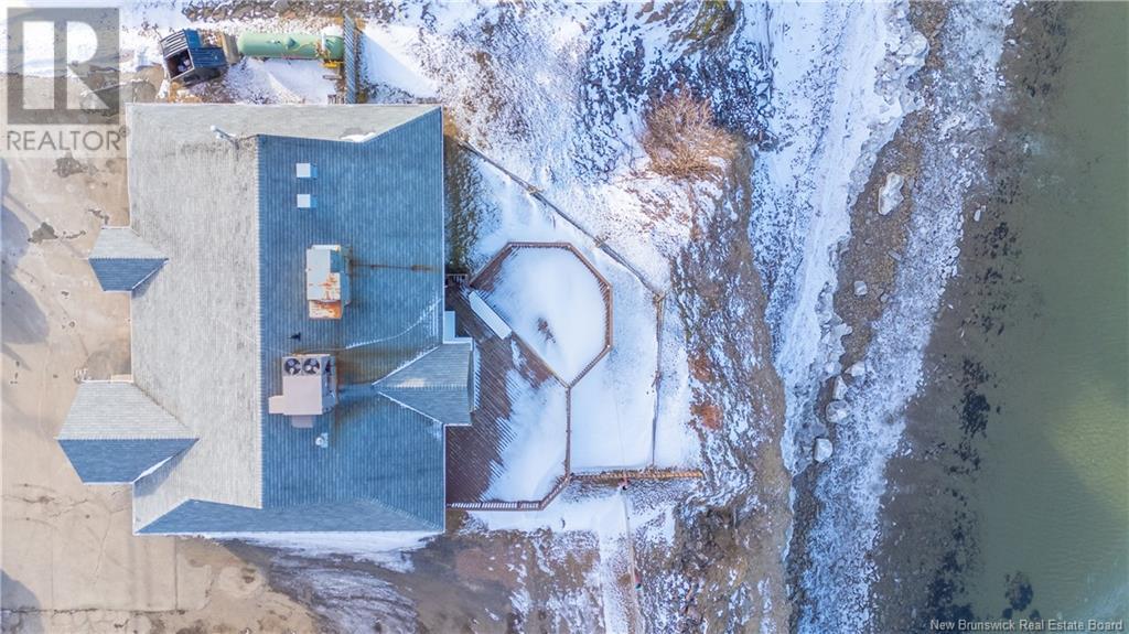 89 Saint-Pierre Est Boulevard, Caraquet, New Brunswick  E1W 1B6 - Photo 4 - NB111423