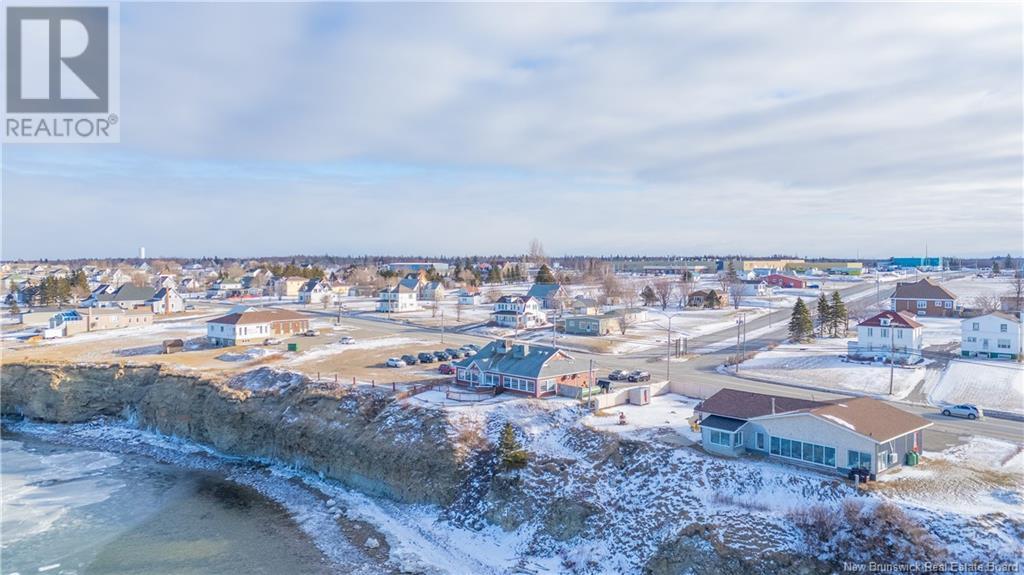 89 Saint-Pierre Est Boulevard, Caraquet, New Brunswick  E1W 1B6 - Photo 6 - NB111423
