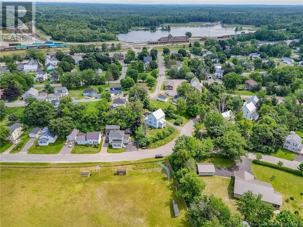 18 Cedar Street, Mcadam, New Brunswick  E6J 1V5 - Photo 40 - NB112155