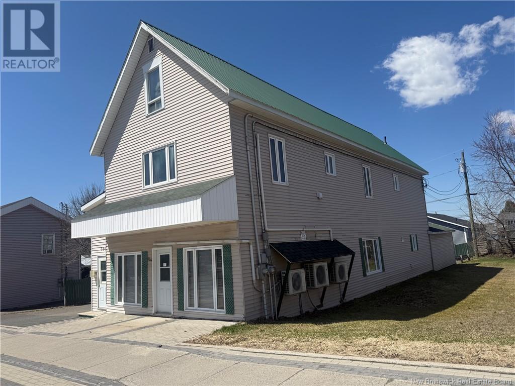 354-356 Broadway Boulevard, Grand-Sault/grand Falls, New Brunswick  E3Z 2K4 - Photo 2 - NB112473