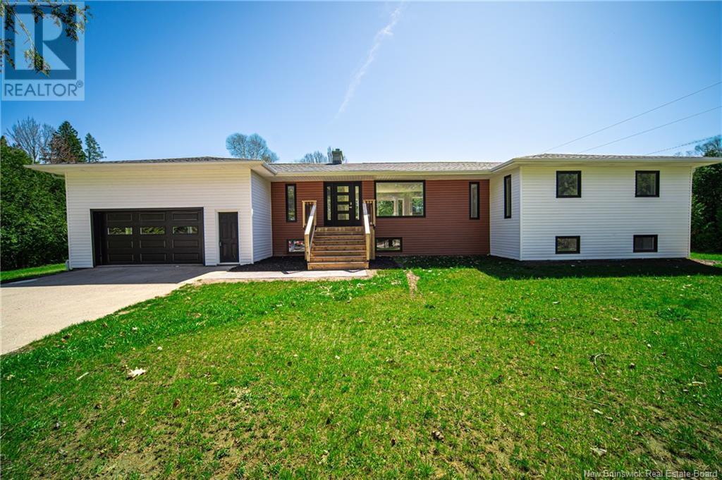 118 Springhill Road, Fredericton, New Brunswick  E3C 1S1 - Photo 2 - NB112014