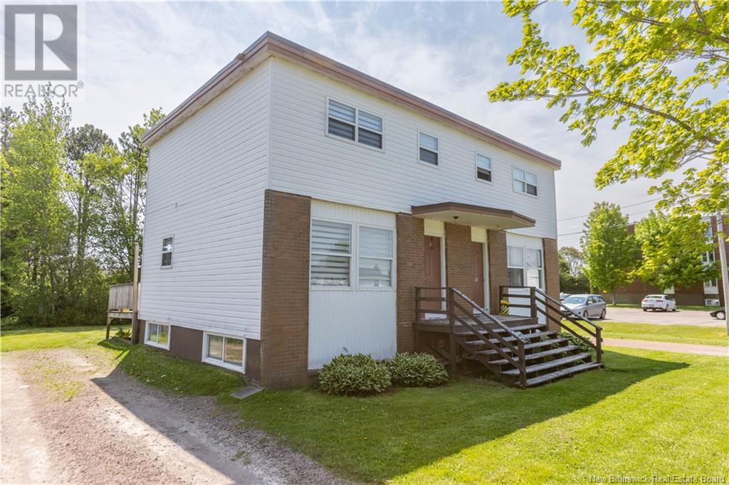 4-4a Jones Avenue, Sackville, New Brunswick  E4L 3Y6 - Photo 2 - NB112824