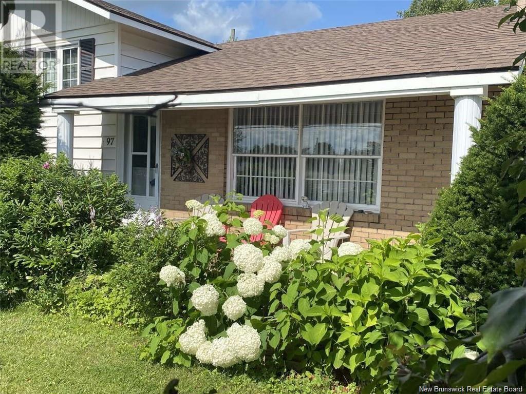 97 University Avenue, Miramichi, New Brunswick  E1N 2V6 - Photo 47 - NB113023