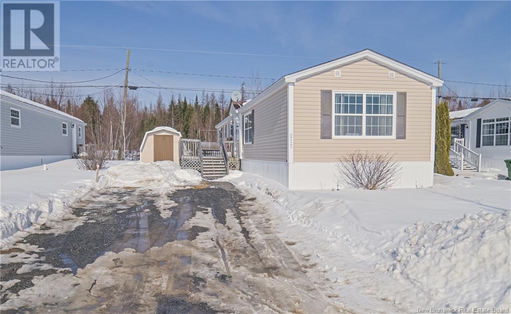 217 Glenmar Drive, Fredericton, New Brunswick  E3G 0S3 - Photo 1 - NB113063