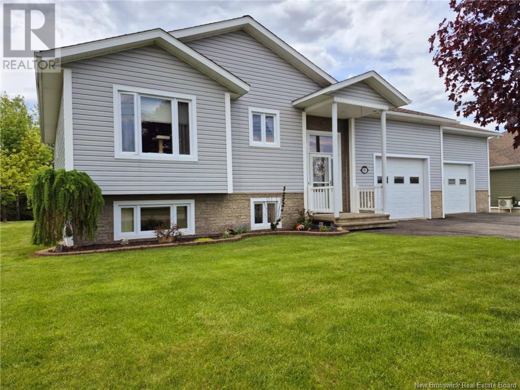 85 Taylor, Grand Falls, New Brunswick  E3Y 3W6 - Photo 1 - NB113137