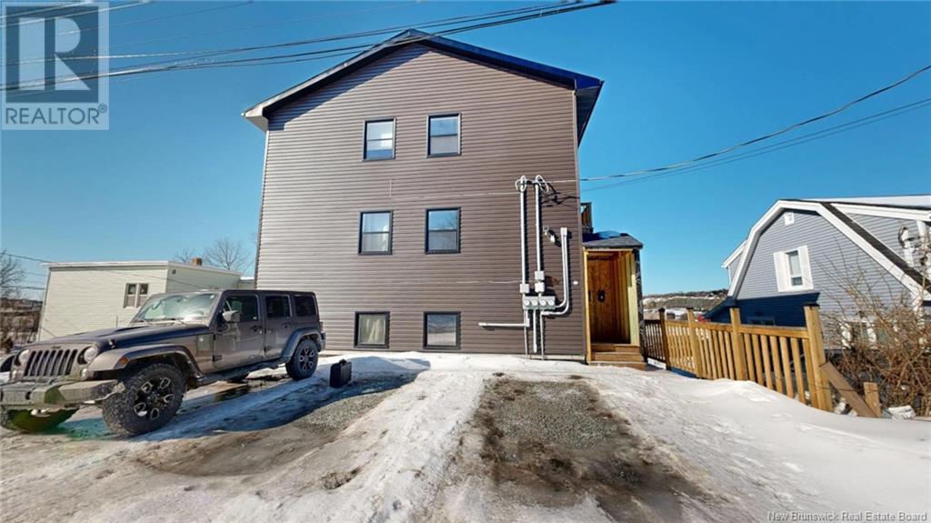 30 St.catherine Street, Saint John, New Brunswick  E2J 2J2 - Photo 1 - NB113077