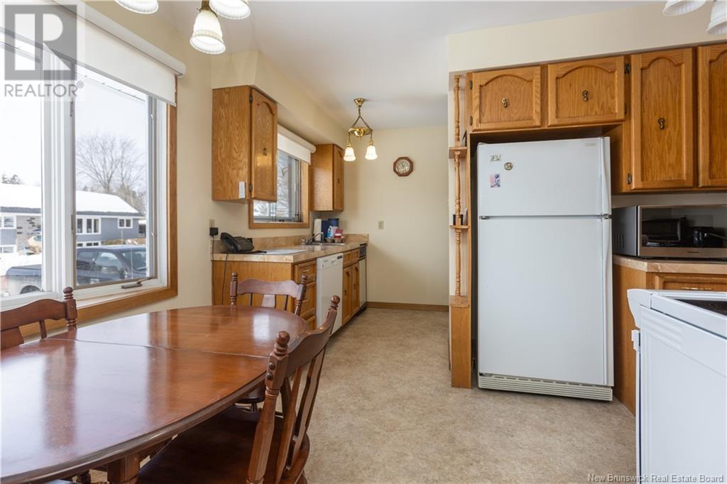 45 Vista Drive, Moncton, New Brunswick  E1A 4L6 - Photo 12 - NB113351