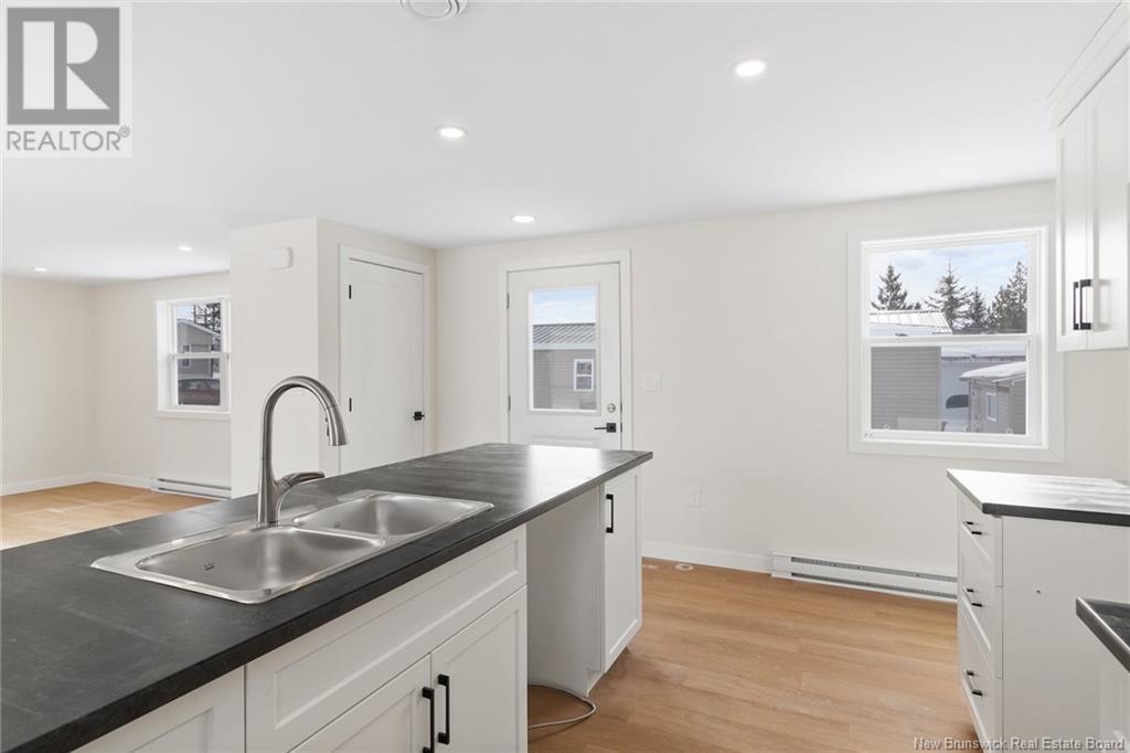 37 Elmdale Crescent, Hanwell, New Brunswick  E3B 6P9 - Photo 7 - NB113400