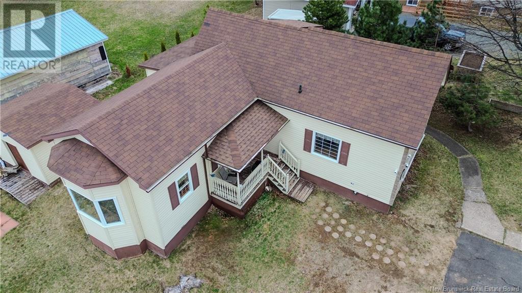 935 Miller, Bathurst, New Brunswick  E2A 2J5 - Photo 3 - NB113473