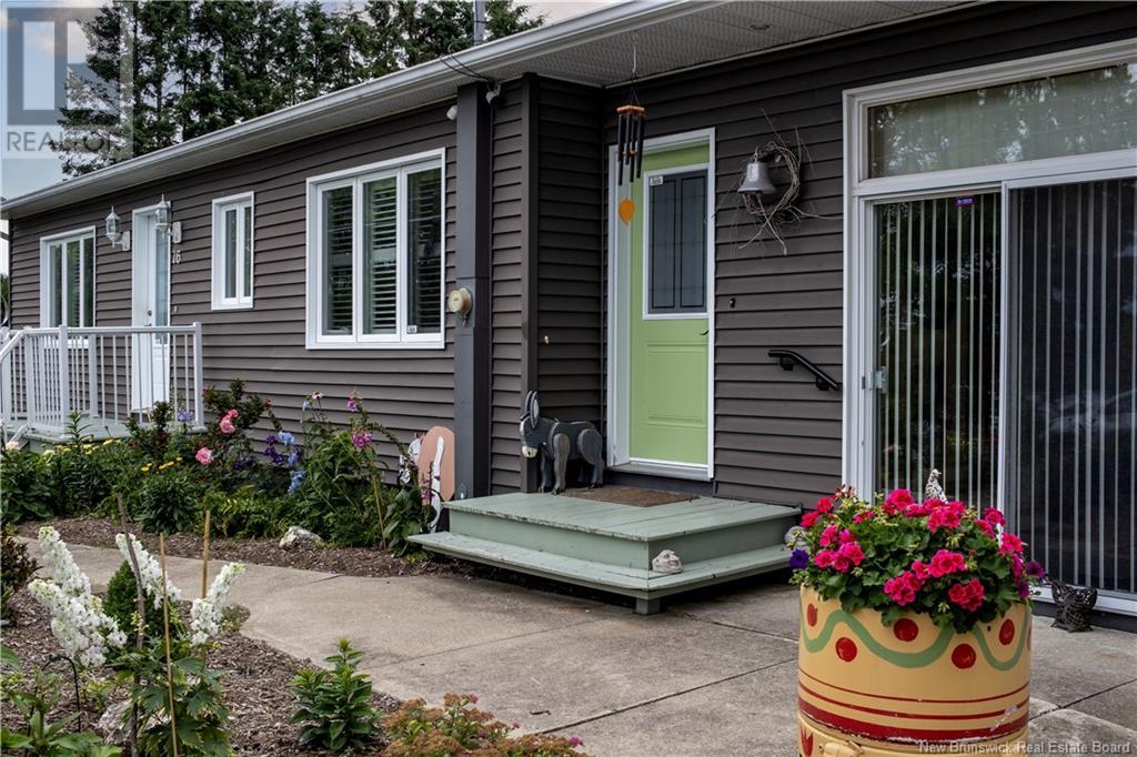 16 Beaulieu Street, Grand-Sault/grand Falls, New Brunswick  E3Y 1C9 - Photo 3 - NB113557