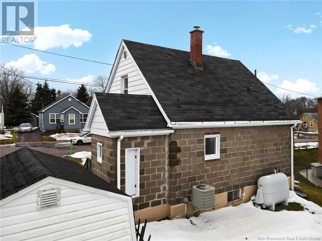 81 Newton Street, Moncton, New Brunswick  E1E 3A5 - Photo 5 - NB113711