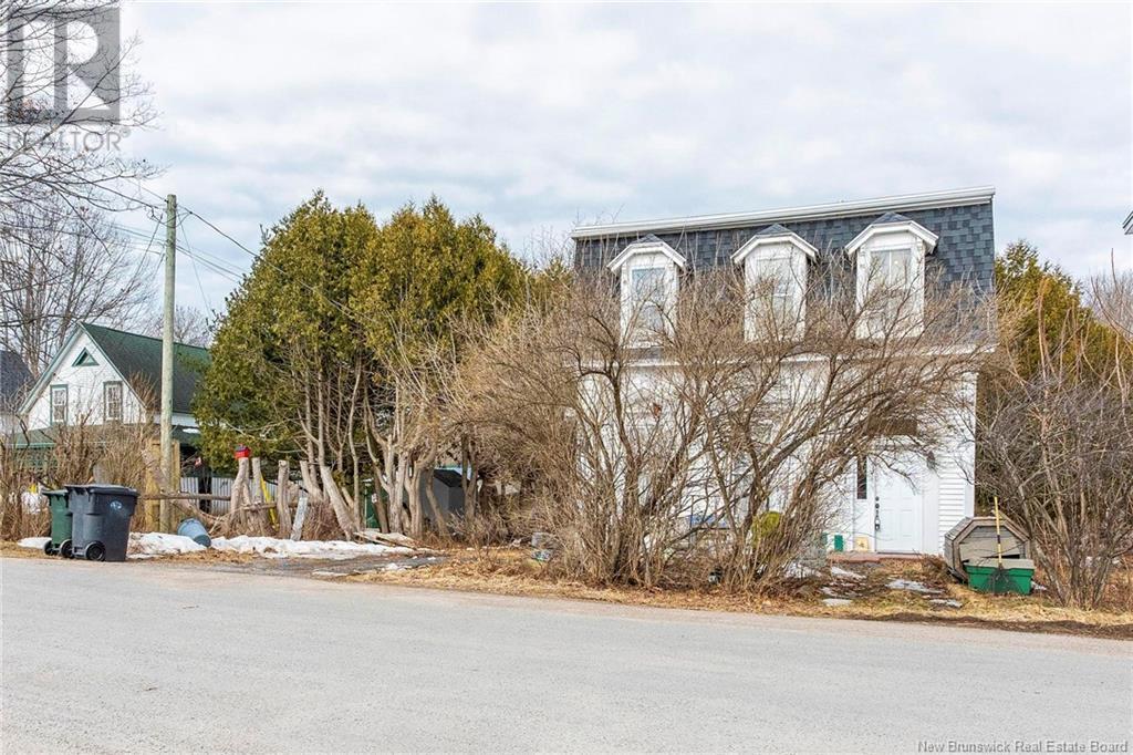 31 Railway Crescent, Hampton, New Brunswick  E5N 5L2 - Photo 2 - NB113791