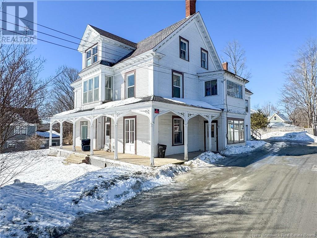 117 Green Street, Woodstock, New Brunswick  E7M 1T9 - Photo 2 - NB113946