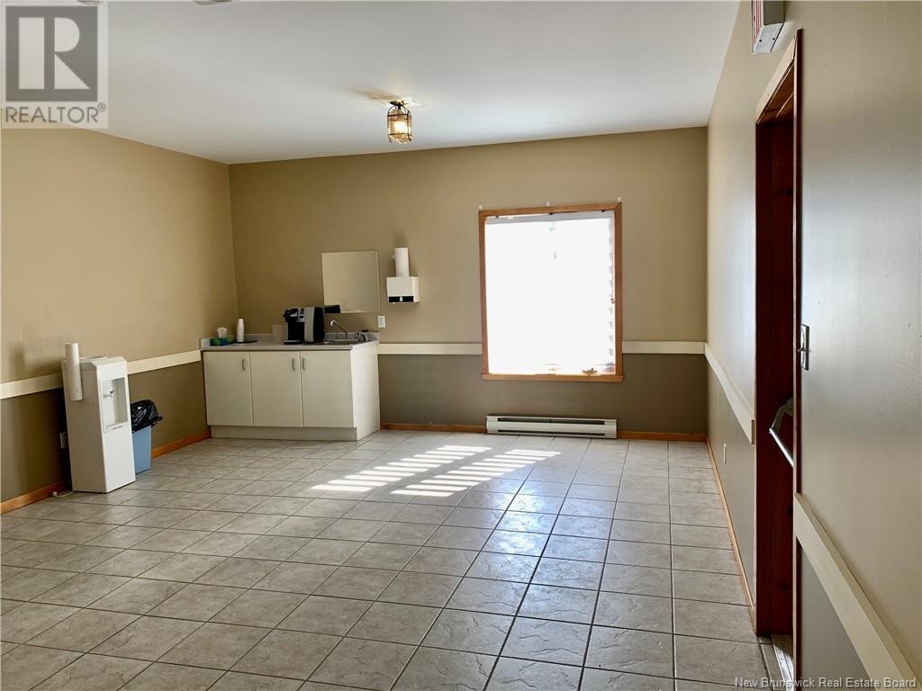 517 Ave Des Pionniers, Balmoral, New Brunswick  E8E 1B3 - Photo 13 - NB112772