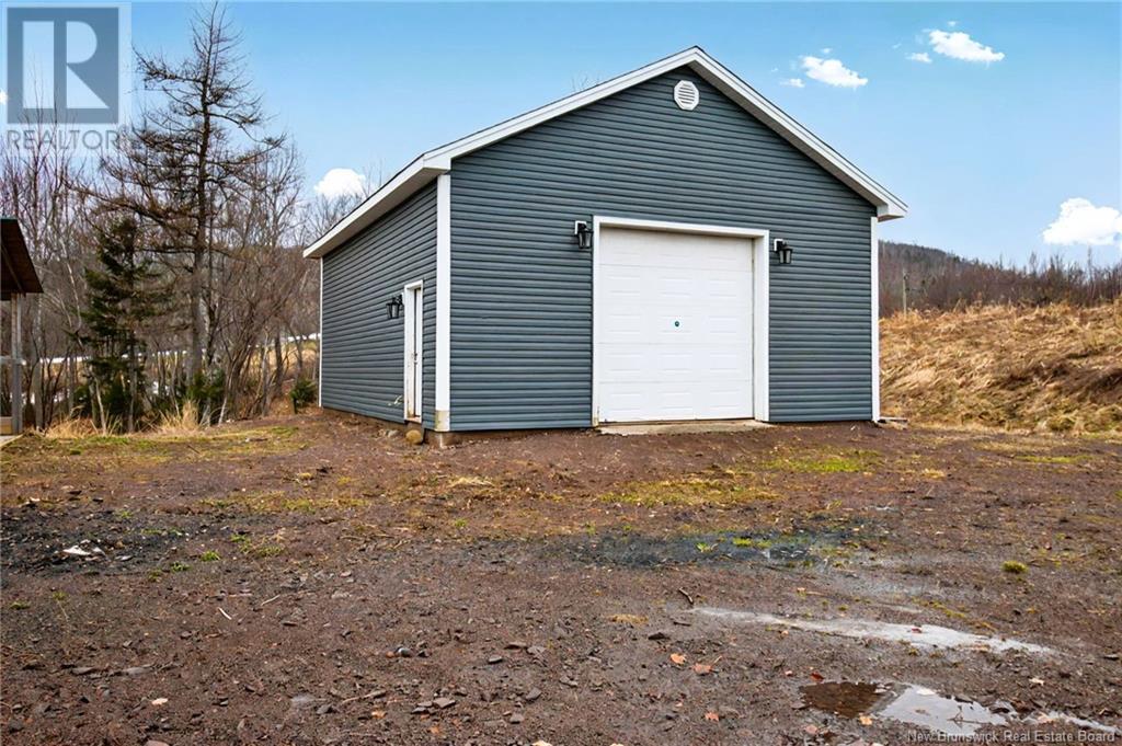 830 Gorge Road, Moncton, New Brunswick  E1C 3H9 - Photo 2 - NB114310