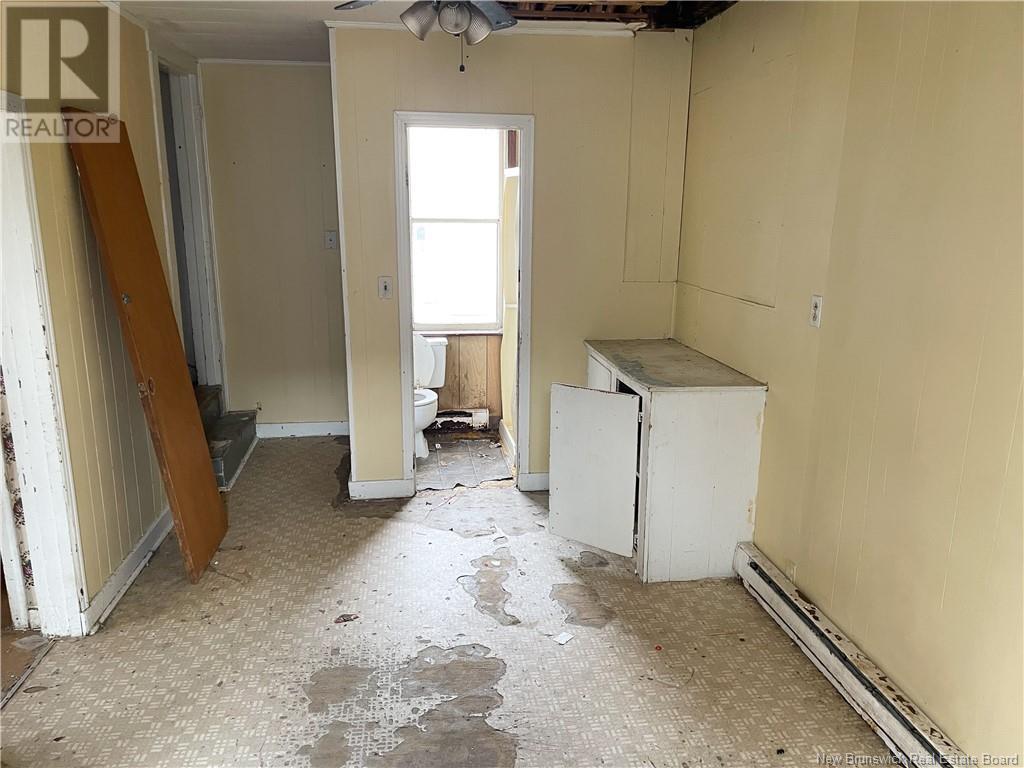 22 Beech Street, Mcadam, New Brunswick  E6J 1V8 - Photo 10 - NB114309