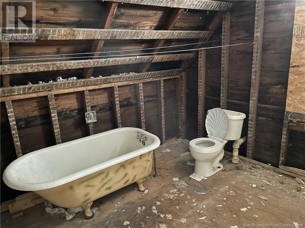 22 Beech Street, Mcadam, New Brunswick  E6J 1V8 - Photo 16 - NB114309