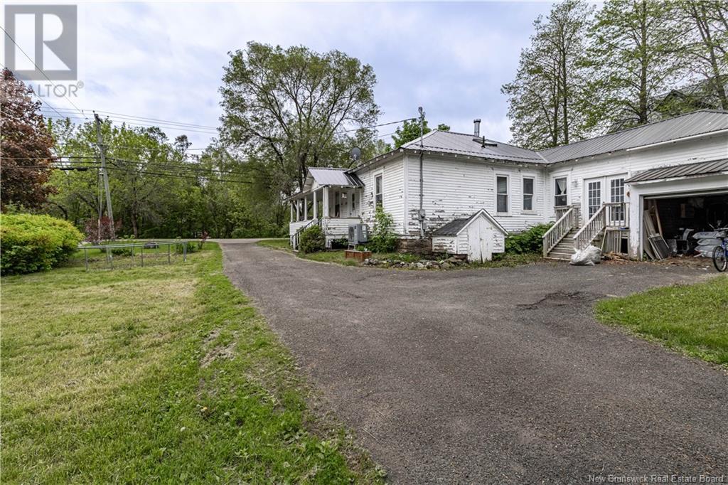 872 Main Street, Sussex, New Brunswick  E4E 2M5 - Photo 22 - NB114254