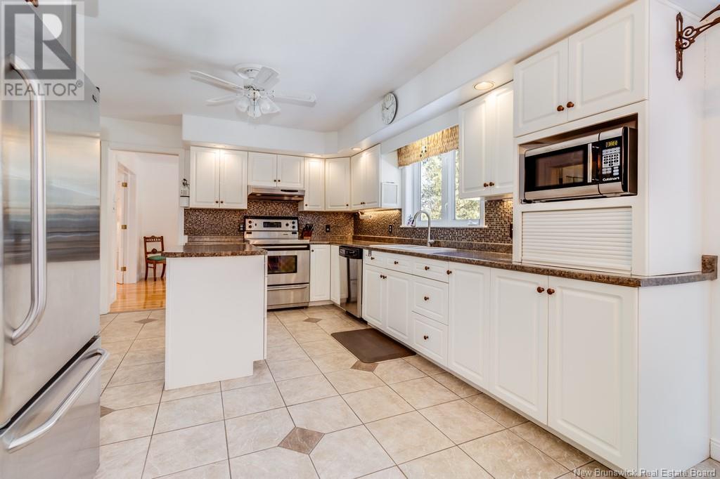 33 Howe Crescent, Oromocto, New Brunswick  E2V 2S1 - Photo 12 - NB114453