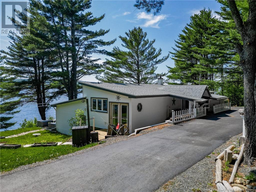 2965 Route 105, Queensbury, New Brunswick  E6L 1H4 - Photo 2 - NB114562