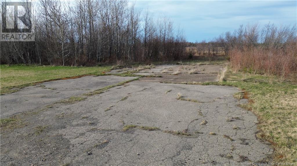 Na St-Paul Street, Bas-Caraquet, New Brunswick  E1W 6W4 - Photo 3 - NB115239