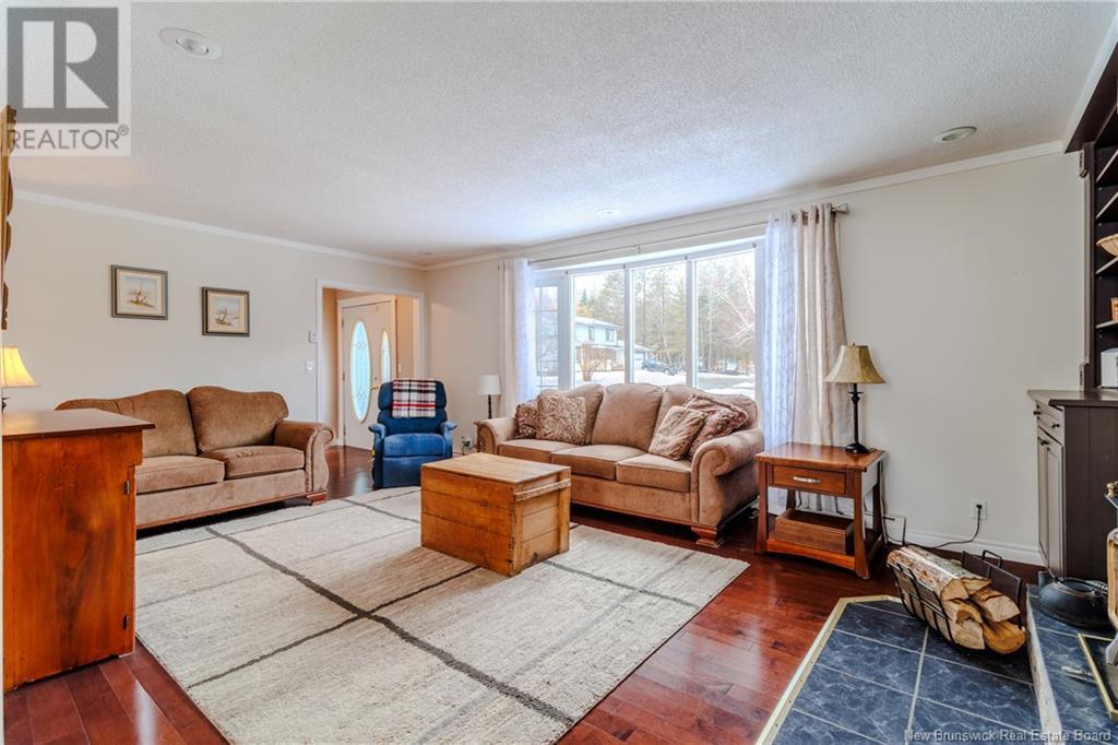 26 Mcnair Drive, Nackawic, New Brunswick  E6G 1A7 - Photo 8 - NB114800