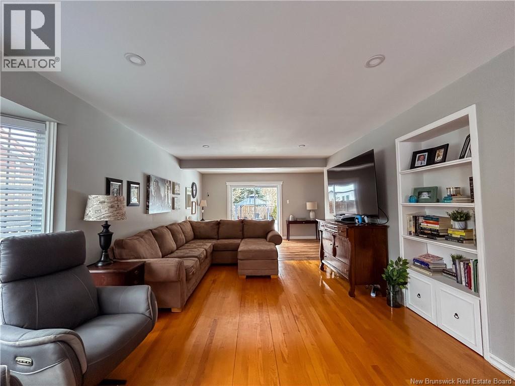 22 Walker Crescent, Campbellton, New Brunswick  E3N 3N8 - Photo 17 - NB115740