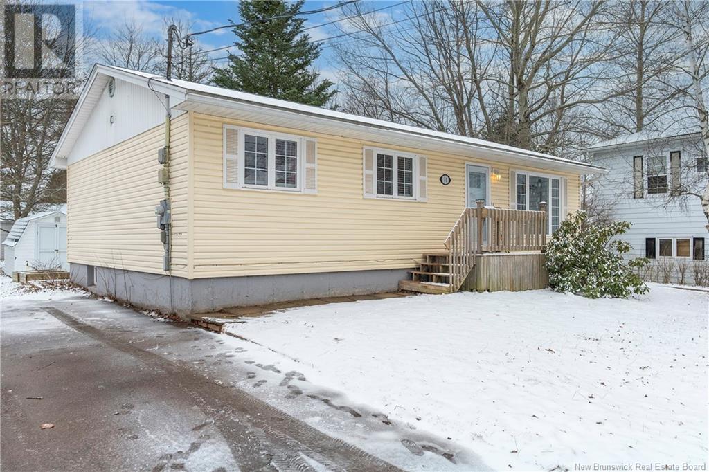 10 Massey Avenue, Moncton, New Brunswick  E1A 3C6 - Photo 4 - NB115183