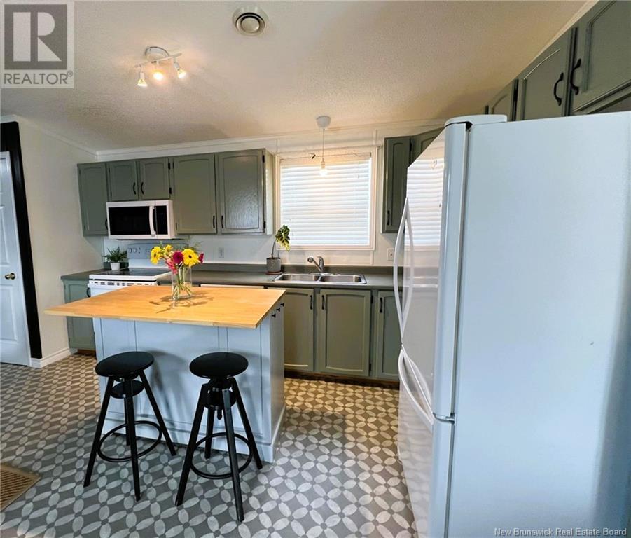 105 Miramichi Drive, Dieppe, New Brunswick  E1A 7N1 - Photo 4 - NB115563