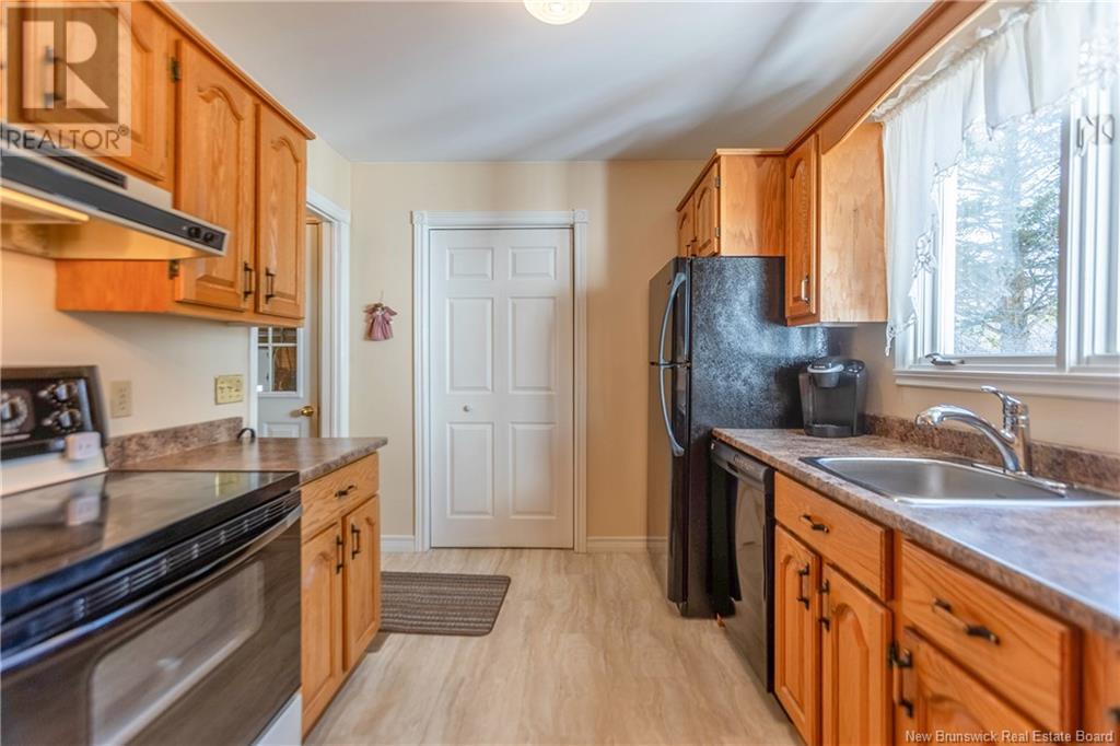 6 Brenmar Crescent, Sackville, New Brunswick  E4L 3N3 - Photo 11 - NB116175