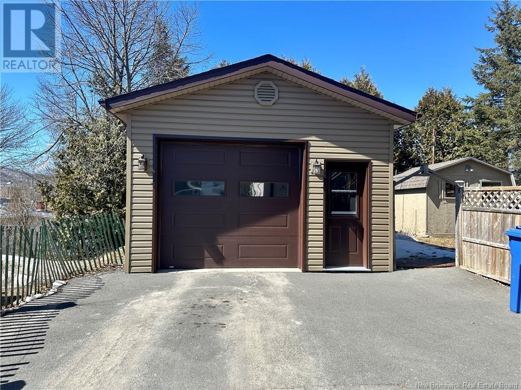 64 31e Avenue, Edmundston, New Brunswick  E3V 2R5 - Photo 16 - NB116162