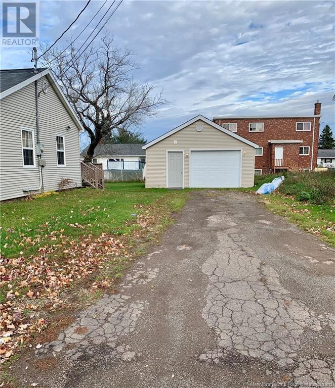 53 Terris Avenue, Moncton, New Brunswick  E1C 7P4 - Photo 3 - NB115986