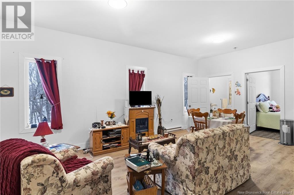 26 Brunswick Street, Minto, New Brunswick  E4B 3M8 - Photo 13 - NB116555