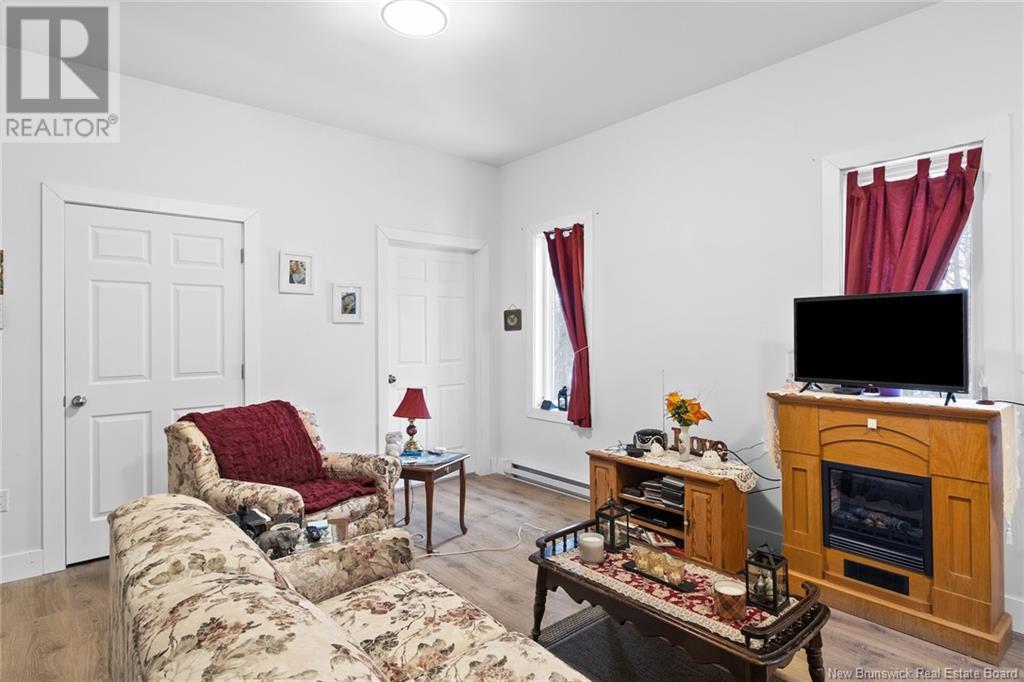 26 Brunswick Street, Minto, New Brunswick  E4B 3M8 - Photo 15 - NB116555