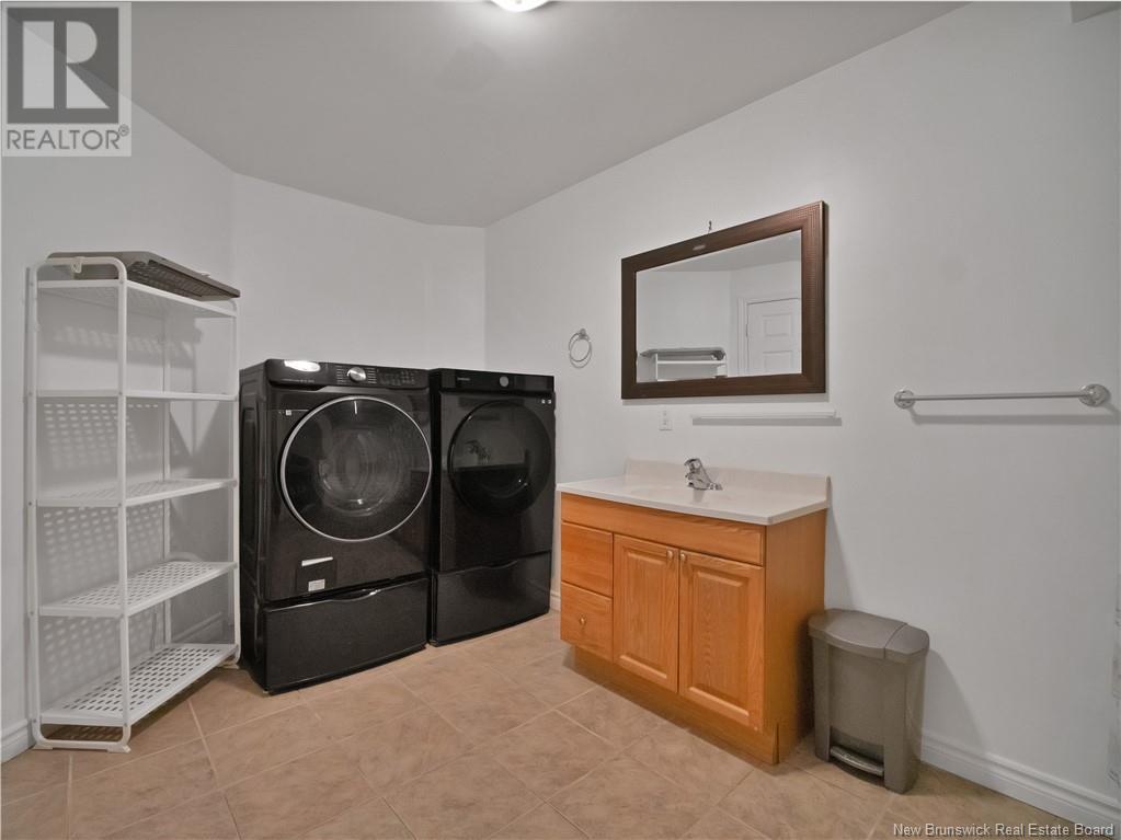 363 Rennick, Moncton, New Brunswick  E1G 5G9 - Photo 24 - NB116572